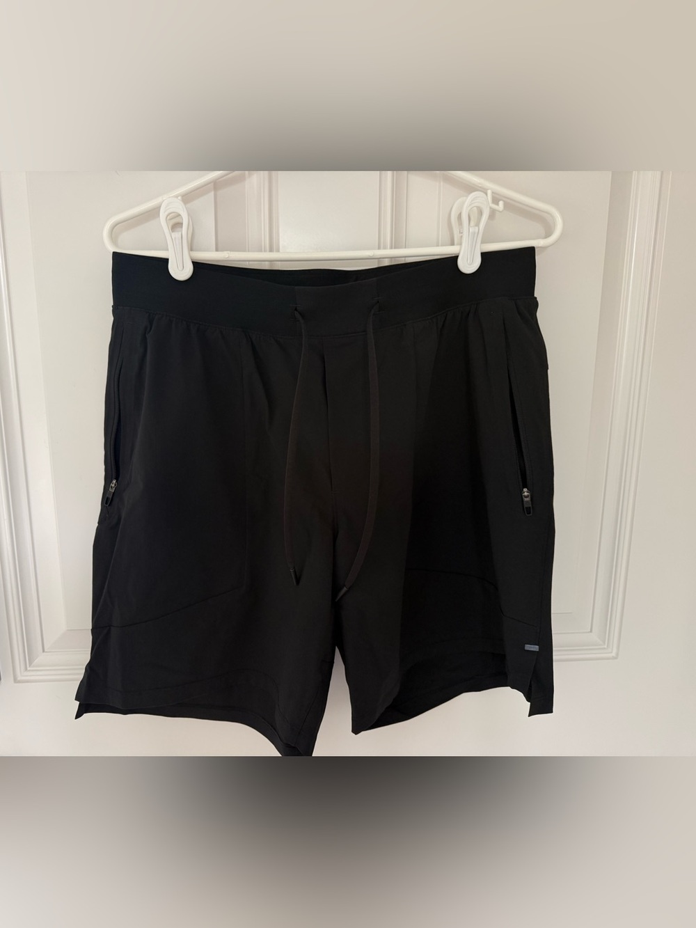 Lululemon Men's Black Performance Drawstring Shorts L